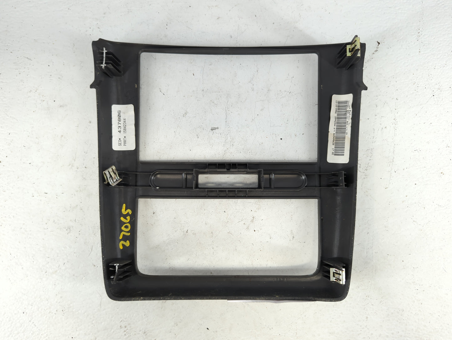 2007 Chevrolet Cobalt Radio Climate Panel Bezel - Oemusedautoparts1.com