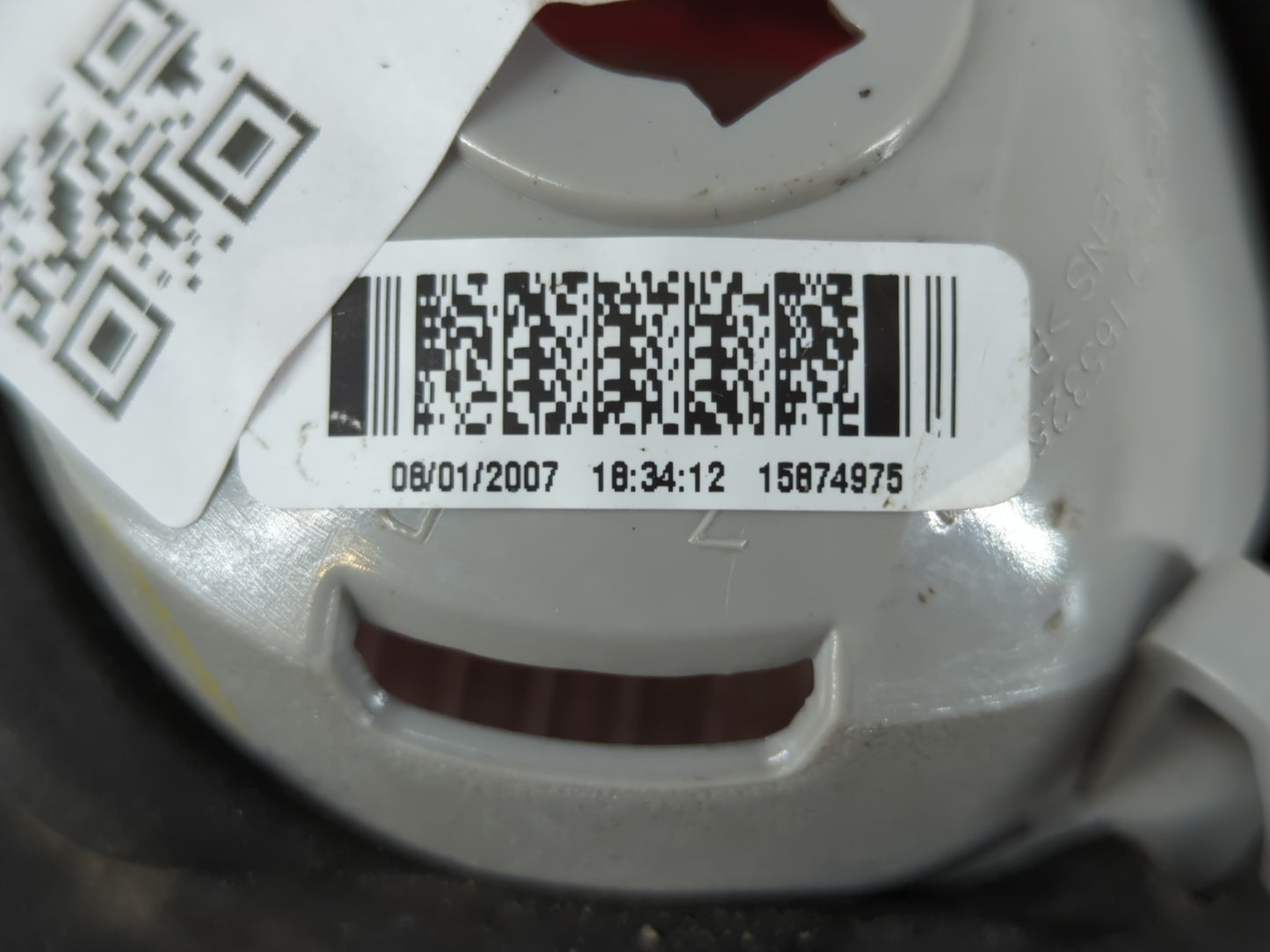 2005-2010 Chevrolet Cobalt Tail Light Assembly Passenger Right OEM P/N:15874975 16532542 Fits Fits 2005 2006 2007 2008 2009 