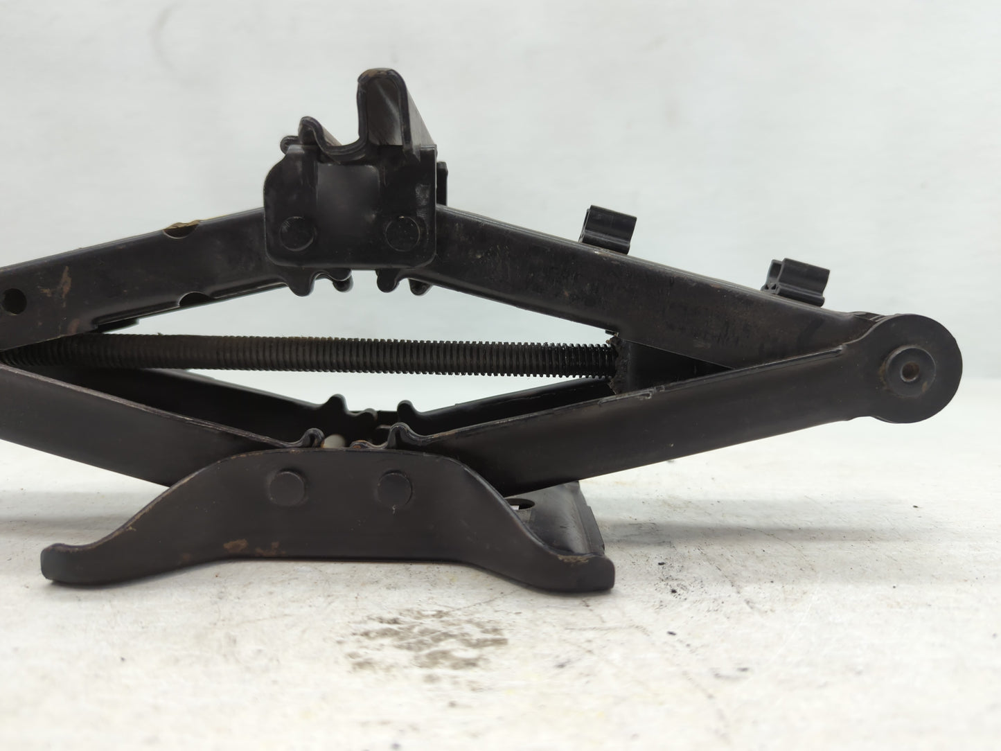 2007 Chevrolet Cobalt Spare Scissor Car Jack 801264 - Oemusedautoparts1.com