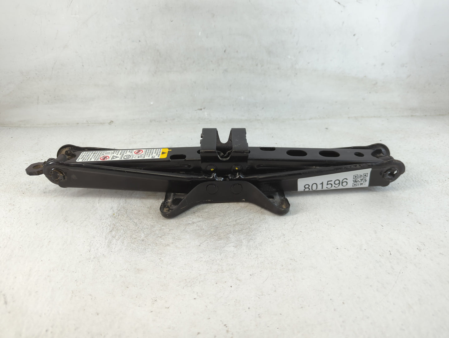 2007 Chevrolet Cobalt Spare Scissor Car Jack 801596 - Oemusedautoparts1.com