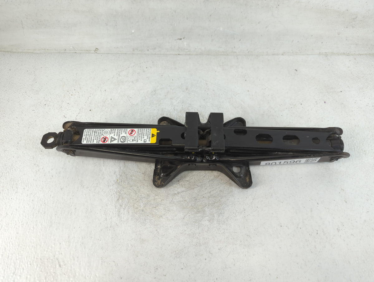 2007 Chevrolet Cobalt Spare Scissor Car Jack 801596 - Oemusedautoparts1.com