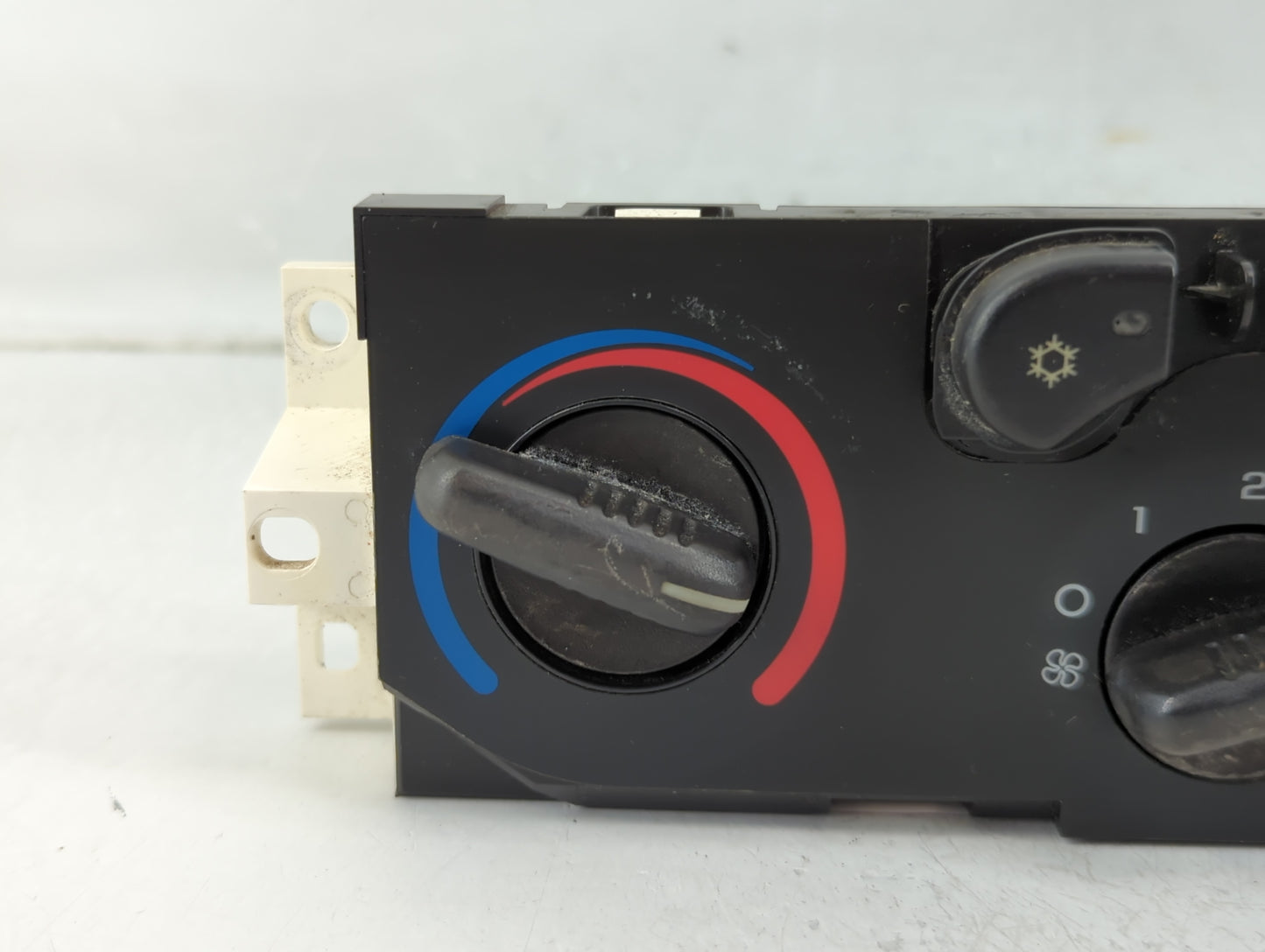 2004-2012 Chevrolet Colorado Climate Control Module Temperature AC/Heater Replacement P/N:15858833 Fits OEM Used Auto Parts 