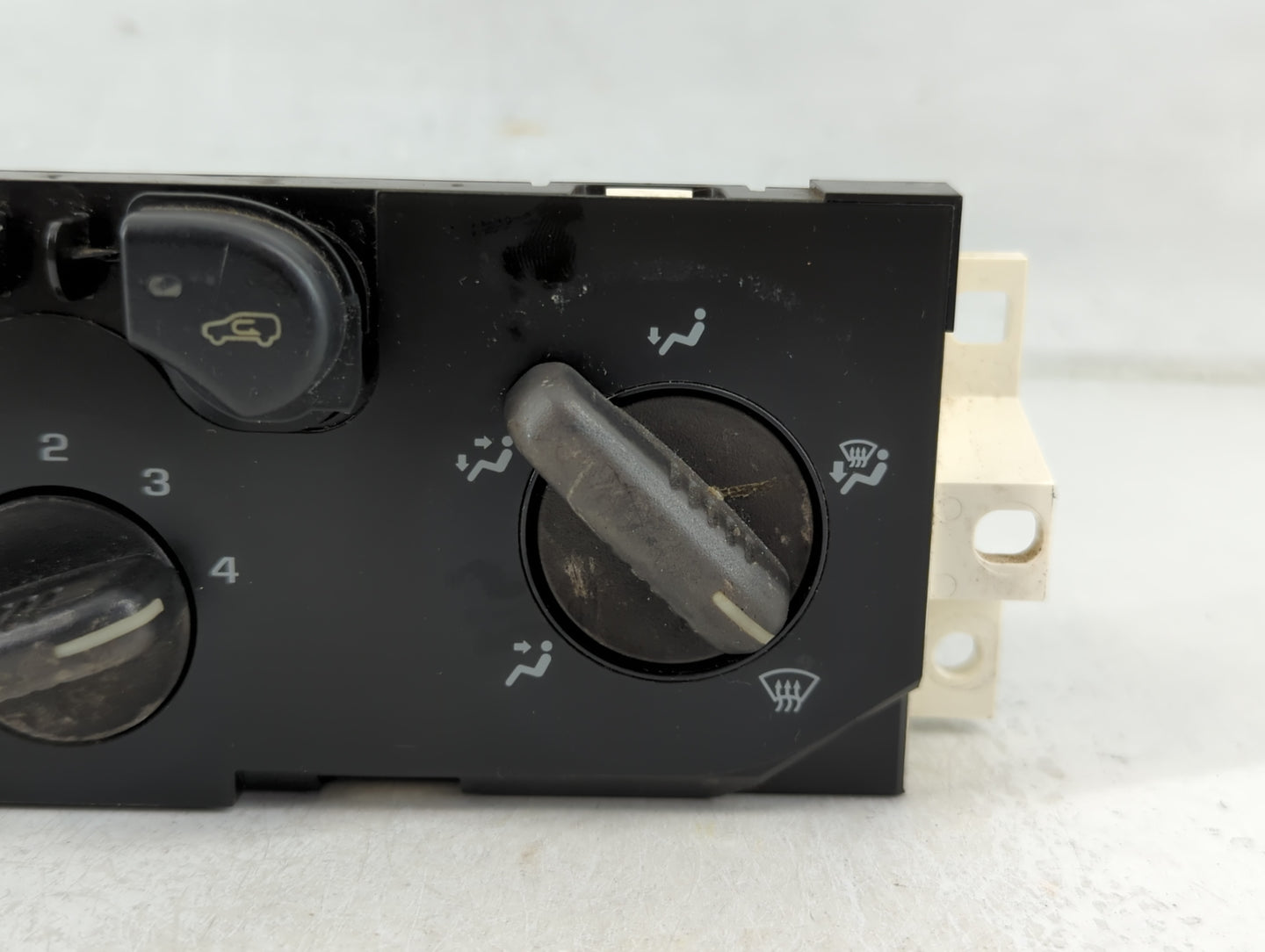 2004-2012 Chevrolet Colorado Climate Control Module Temperature AC/Heater Replacement P/N:15858833 Fits OEM Used Auto Parts 