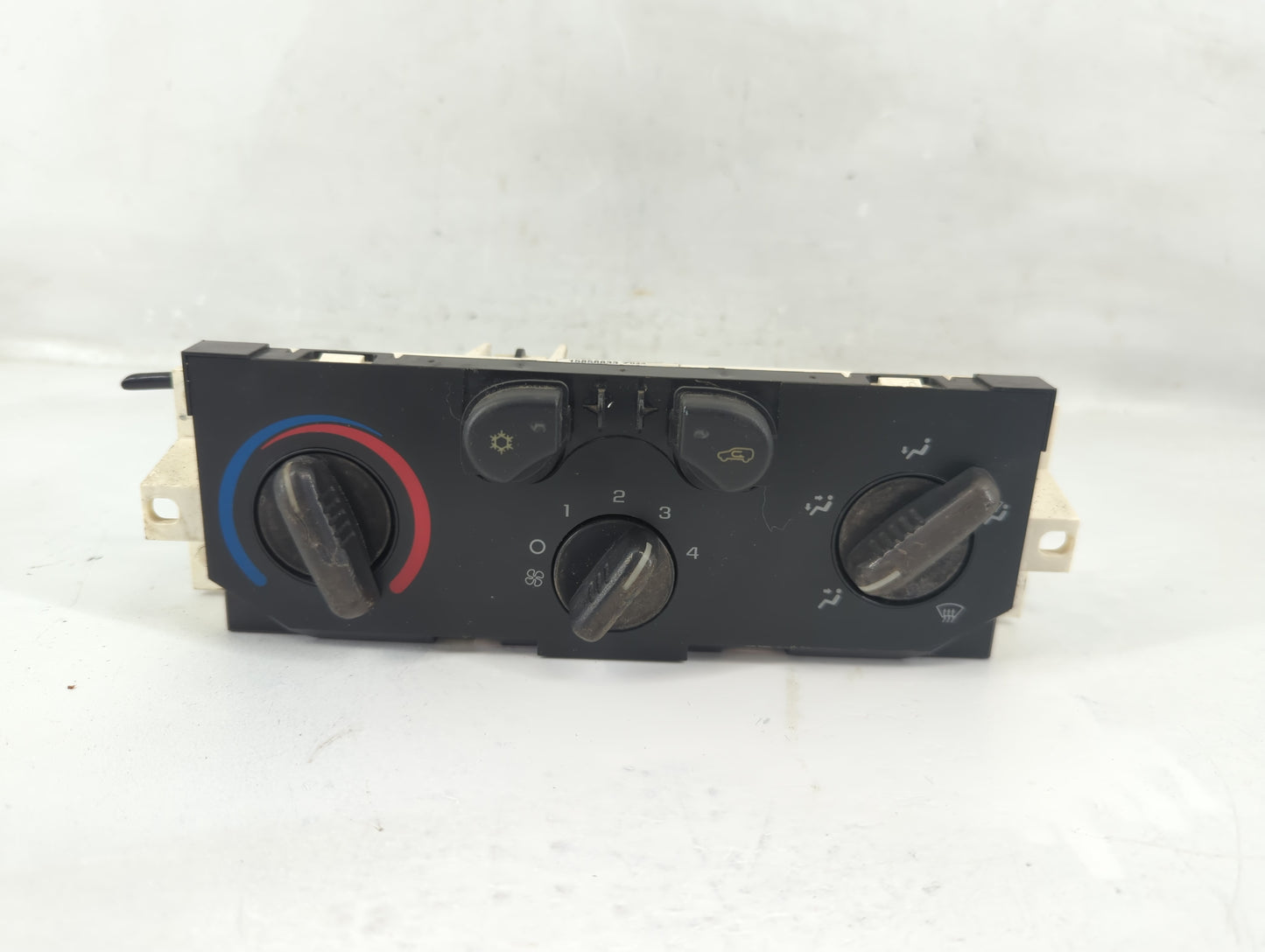 2004-2012 Chevrolet Colorado Climate Control Module Temperature AC/Heater Replacement P/N:15858833 Fits OEM Used Auto Parts 