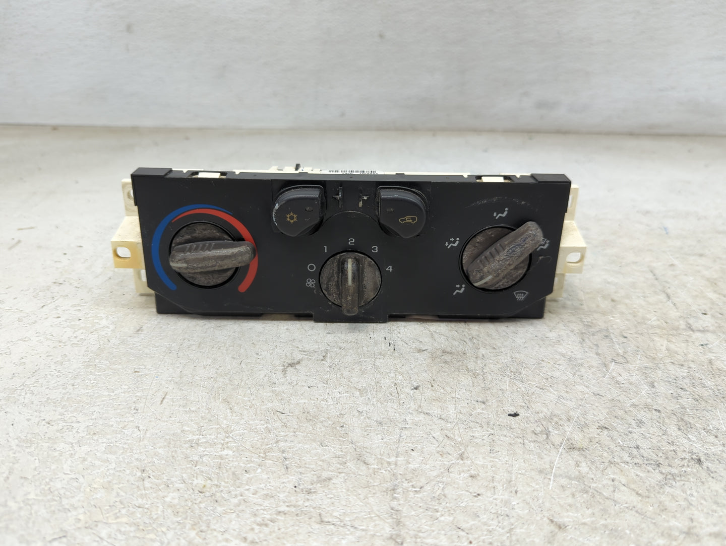 2004-2012 Chevrolet Colorado Climate Control Module Temperature AC/Heater Replacement P/N:15858833 Fits OEM Used Auto Parts 
