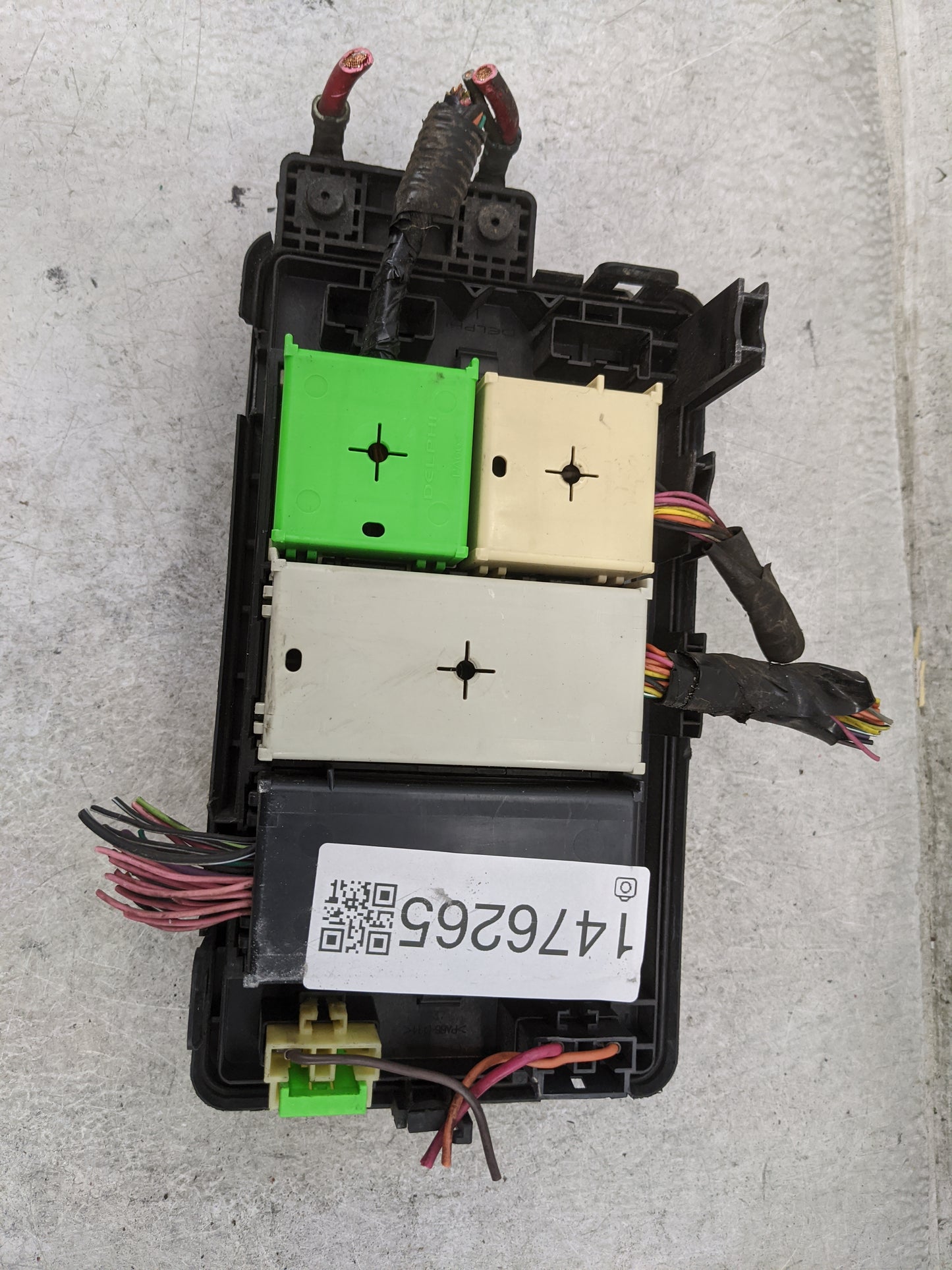 2007 Chevrolet Colorado Fusebox Fuse Box Panel Relay Module P/N:15815676 15328864, 15328865, 15393412, 15393413 Fits OEM Use