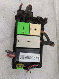 2007 Chevrolet Colorado Fusebox Fuse Box Panel Relay Module P/N:15815676 15328864, 15328865, 15393412, 15393413 Fits OEM Use