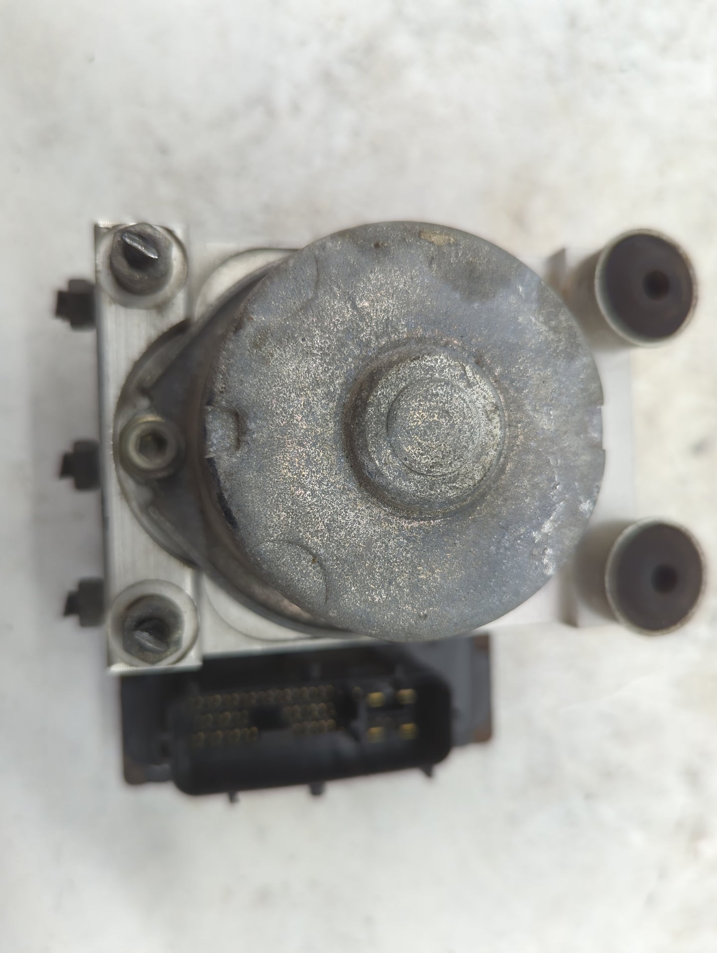 2004-2008 Chevrolet Colorado ABS Pump Control Module Replacement Fits Fits 2004 2005 2006 2007 2008 OEM Used Auto Parts - Oe