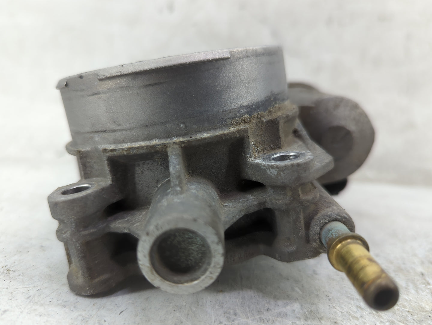 2004-2007 Chevrolet Colorado Throttle Body Fits Fits 2003 2004 2005 2006 2007 OEM Used Auto Parts - Oemusedautoparts1.com