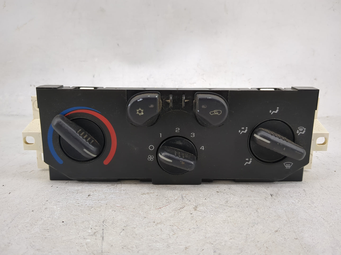 2004-2012 Chevrolet Colorado Climate Control Module Temperature AC/Heater Replacement Fits OEM Used Auto Parts - Oemusedauto