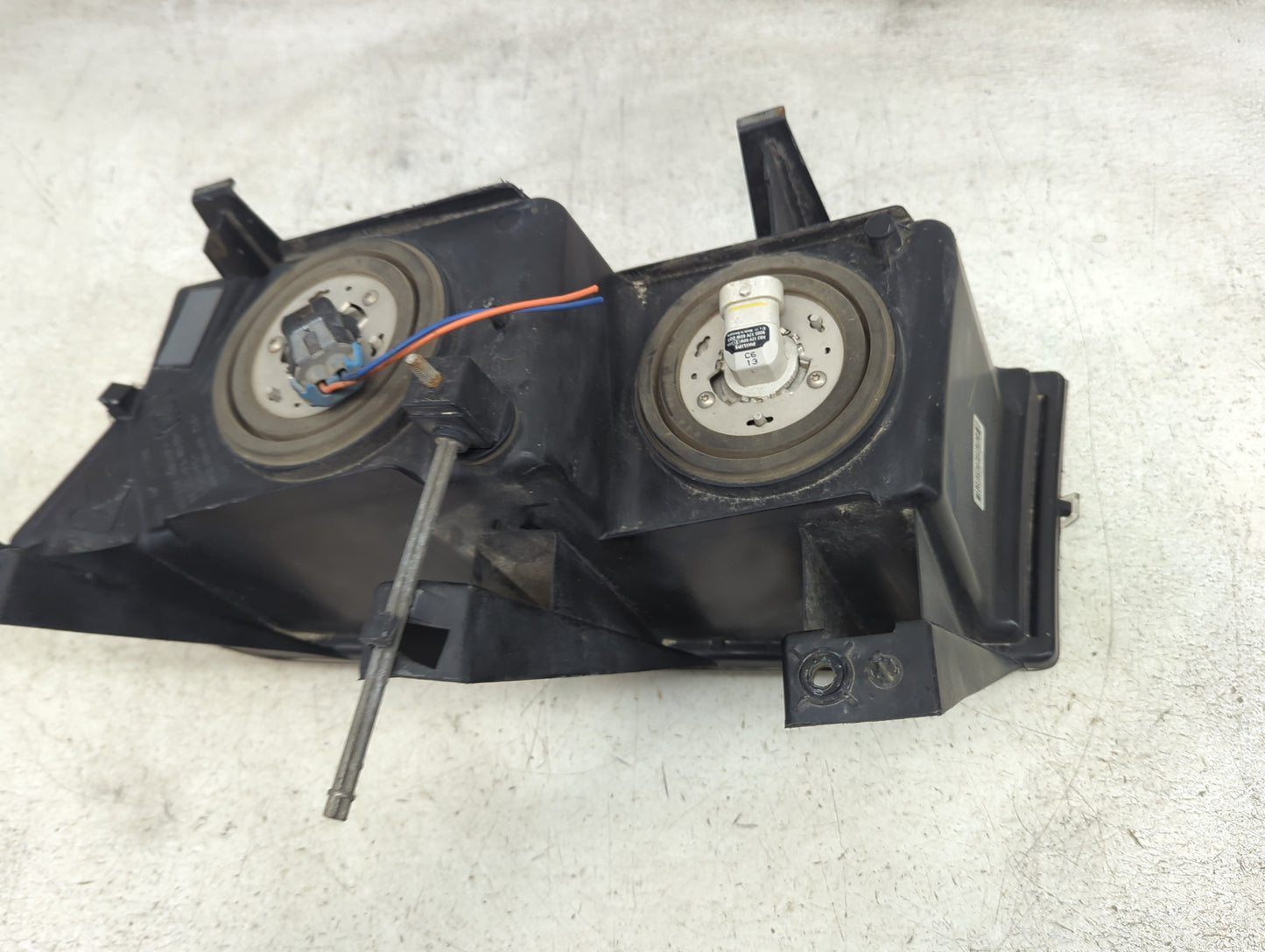2004 Chevrolet Colorado Passenger Right Oem Head Light Headlight Lamp 5025406 - Oemusedautoparts1.com