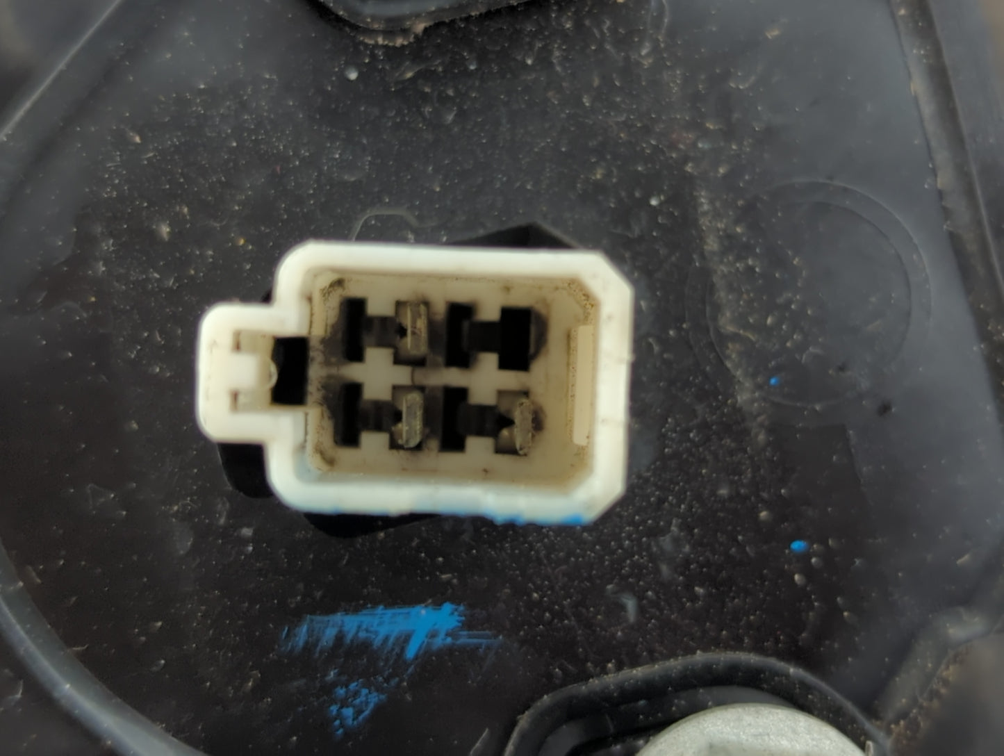 2004-2012 Chevrolet Colorado Driver Side View Mirror - Left Door Mirror OEM Used - Oemusedautoparts1.com