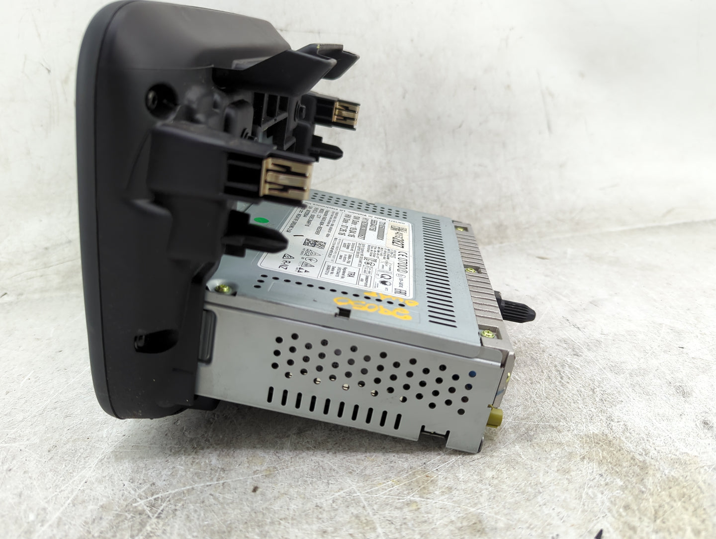 2007 Chevrolet Cruze Radio AM FM Cd Player Receiver Replacement P/N:42532827 Fits OEM Used Auto Parts - Oemusedautoparts1.co