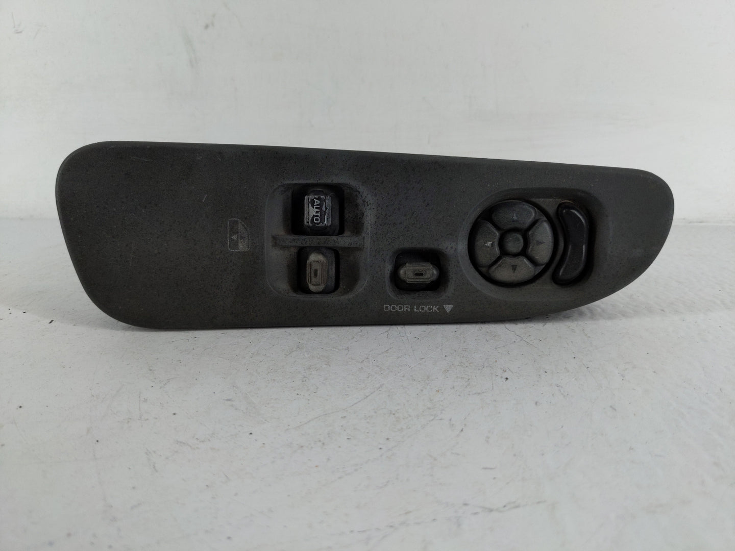2007 Chevrolet Dp Master Power Window Switch Replacement Driver Side Left Fits OEM Used Auto Parts - Oemusedautoparts1.com