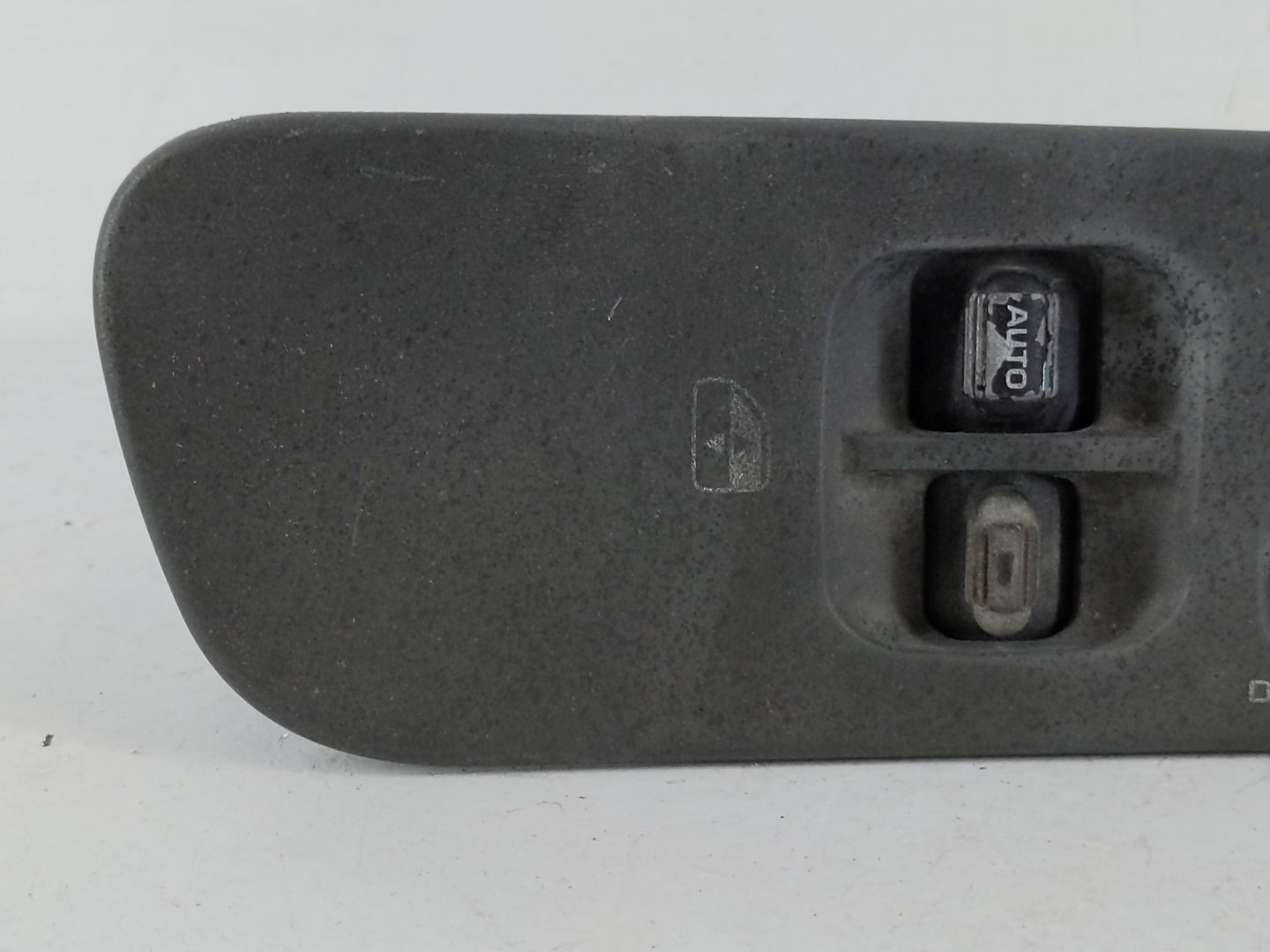 2007 Chevrolet Dp Master Power Window Switch Replacement Driver Side Left Fits OEM Used Auto Parts - Oemusedautoparts1.com
