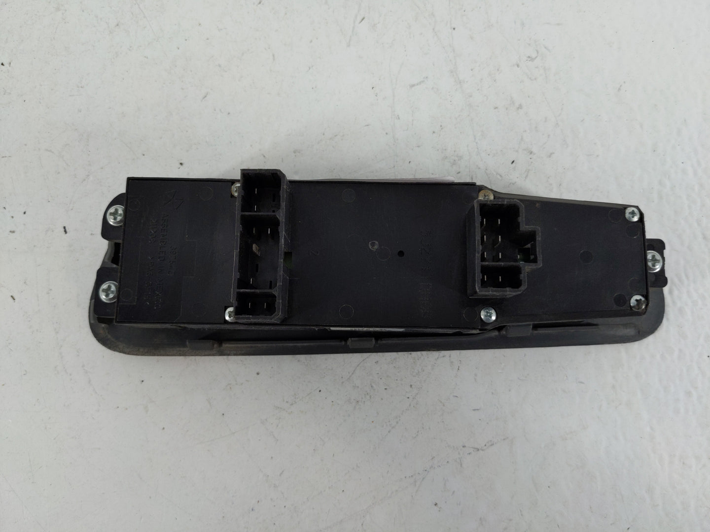 2007 Chevrolet Dp Master Power Window Switch Replacement Driver Side Left Fits OEM Used Auto Parts - Oemusedautoparts1.com