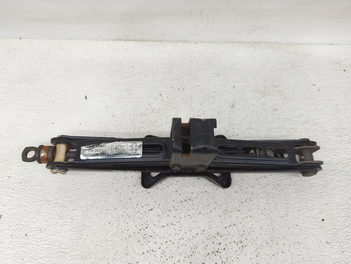 2007 Chevrolet Equinox Spare Scissor Car Jack 1415684 - Oemusedautoparts1.com