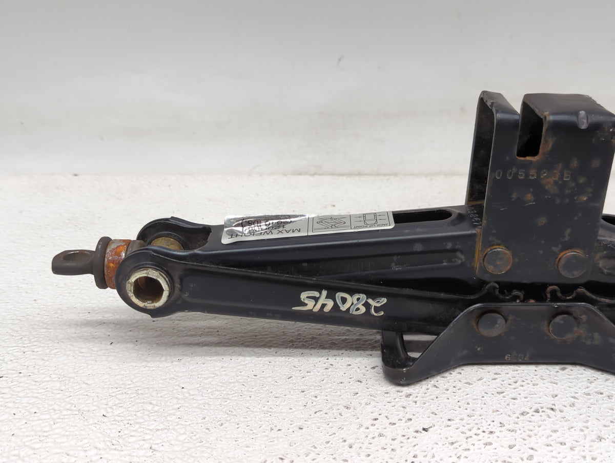 2007 Chevrolet Equinox Spare Scissor Car Jack 1415684 - Oemusedautoparts1.com