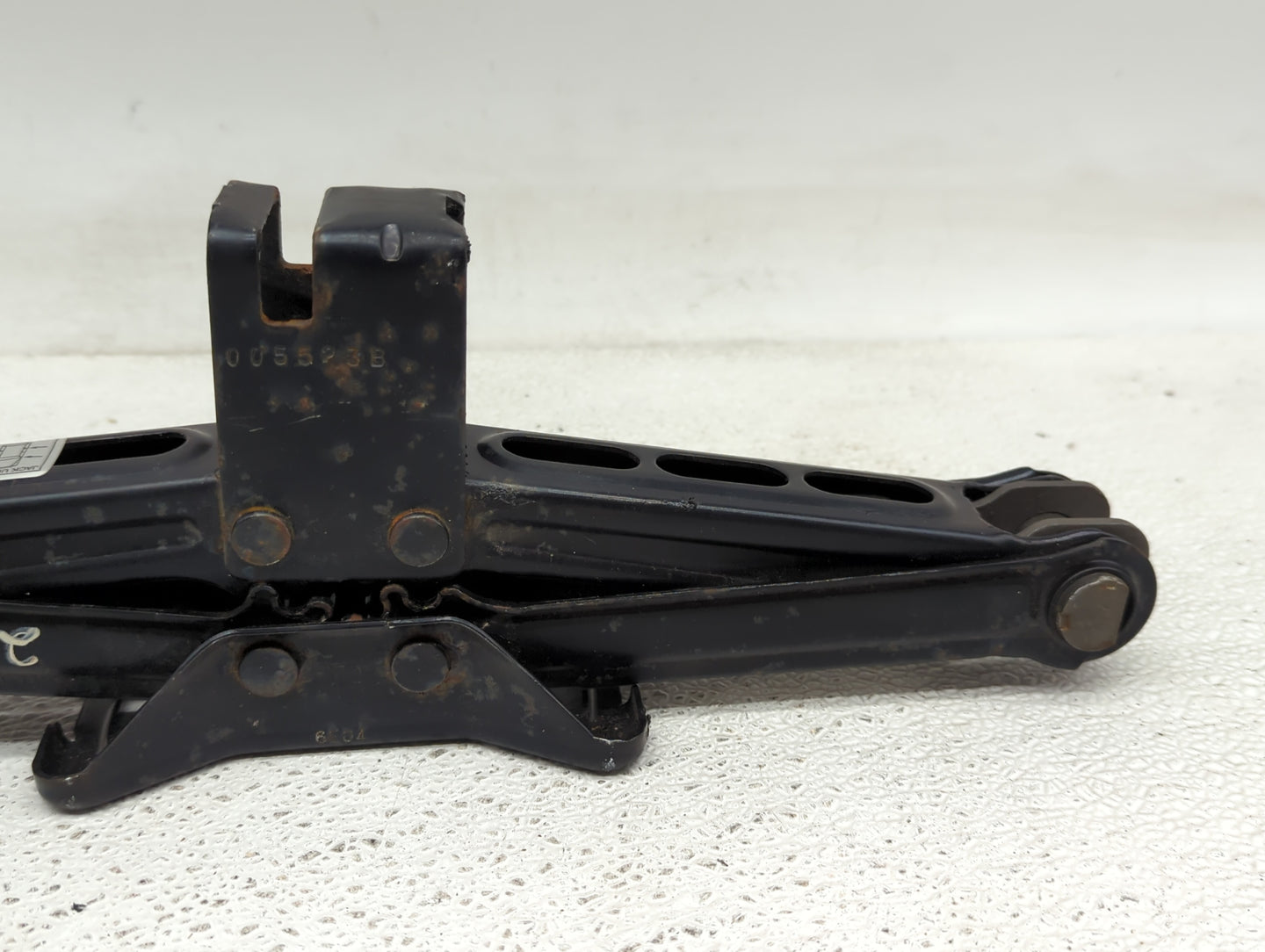 2007 Chevrolet Equinox Spare Scissor Car Jack 1415684 - Oemusedautoparts1.com