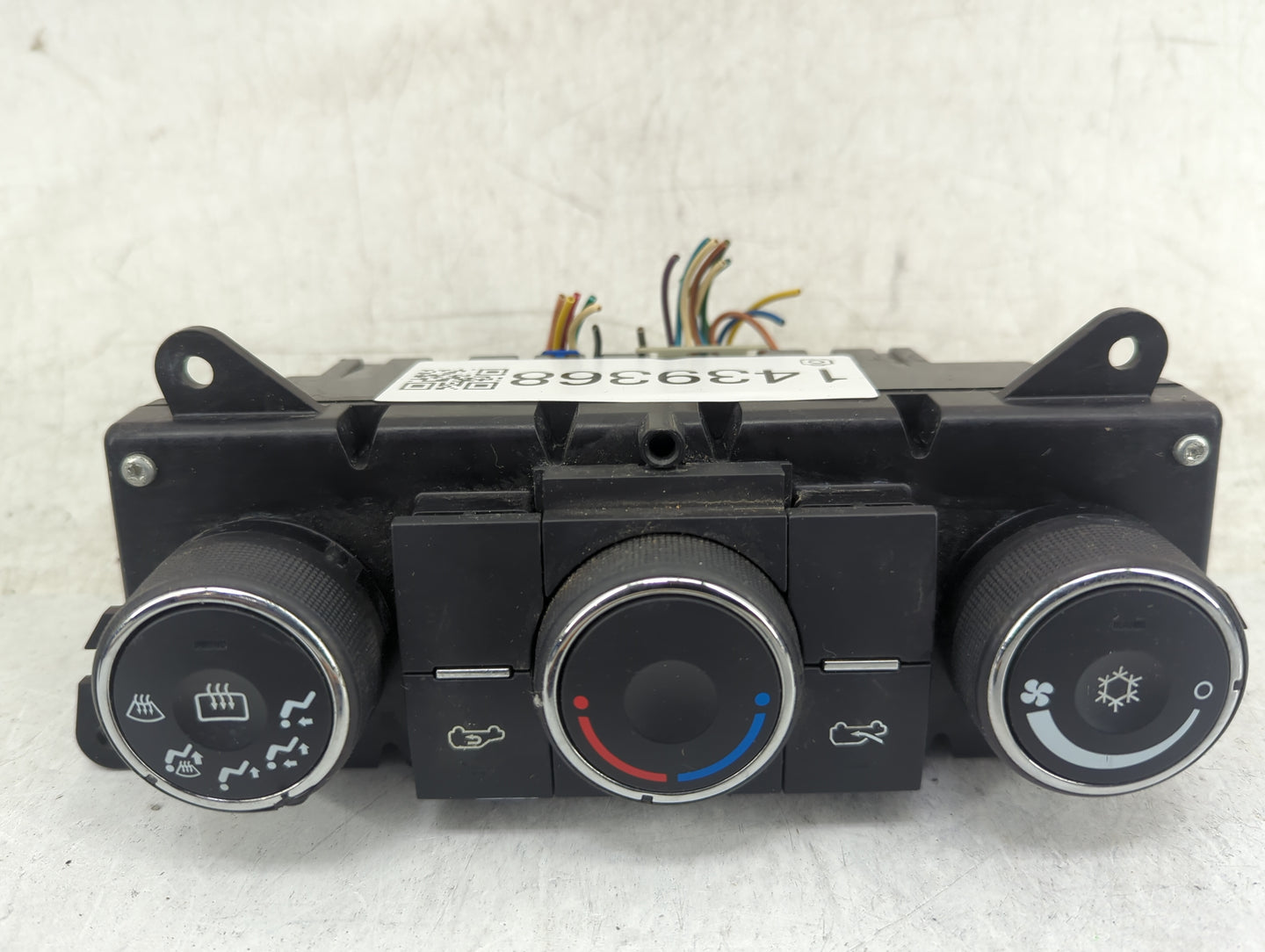 2007-2009 Chevrolet Equinox Climate Control Module Temperature AC/Heater Replacement P/N: Fits Fits 2007 2008 2009 OEM Used 