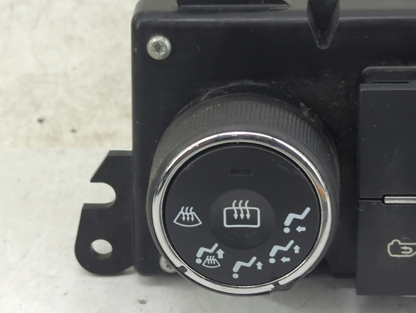 2007-2009 Chevrolet Equinox Climate Control Module Temperature AC/Heater Replacement P/N: Fits Fits 2007 2008 2009 OEM Used 