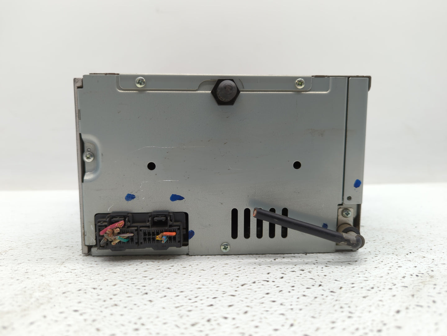 2007 Chevrolet Equinox Radio AM FM Cd Player Receiver Replacement P/N:15945856 15293276 Fits OEM Used Auto Parts - Oemusedau