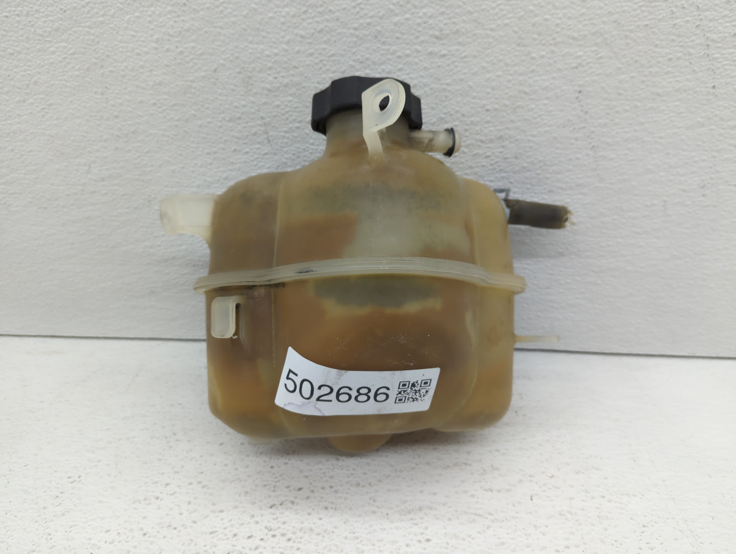 2006 Chevrolet Equinox Radiator Coolant Overflow Expansion Tank Bottle 502686 - Oemusedautoparts1.com
