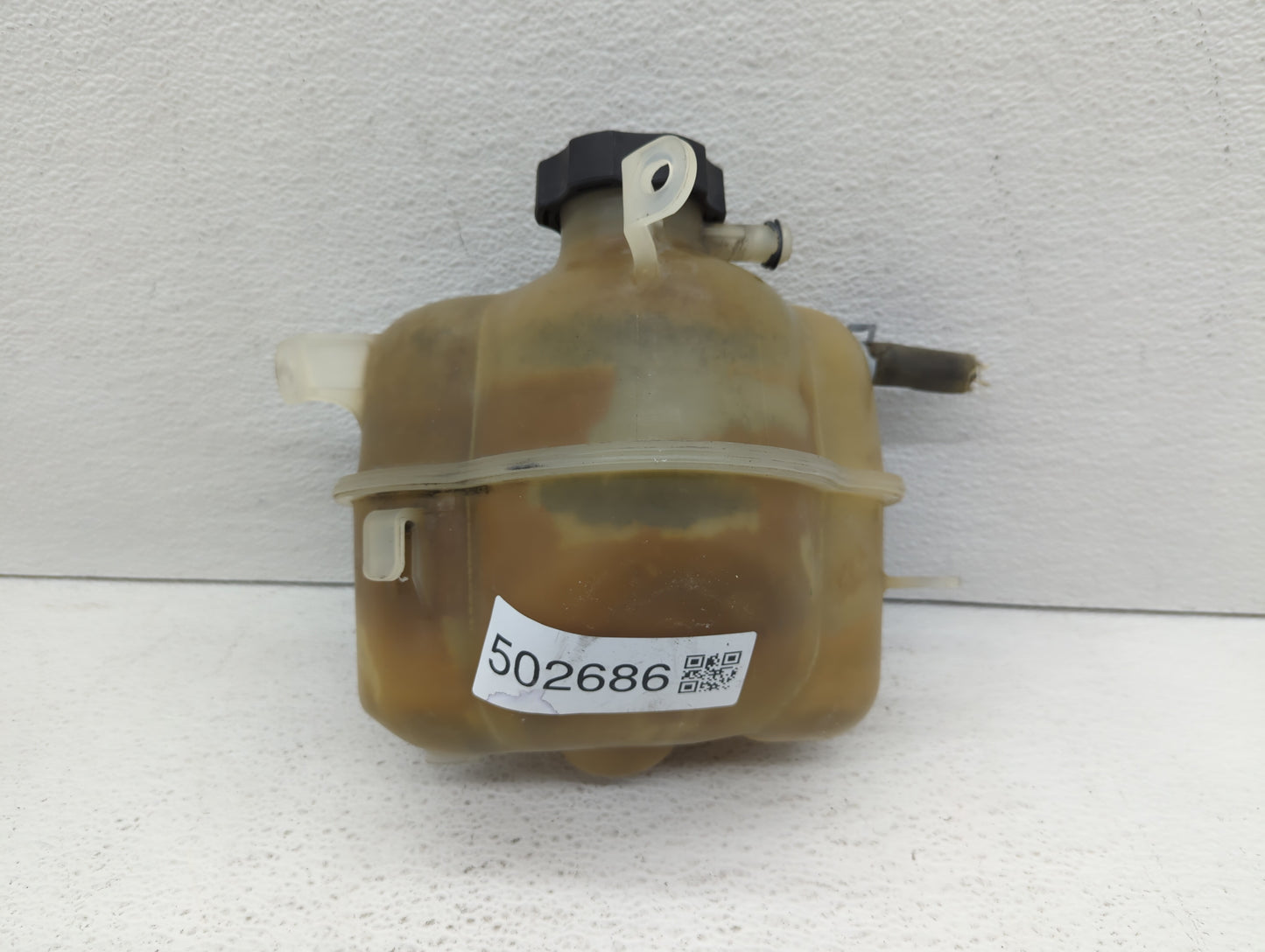 2006 Chevrolet Equinox Radiator Coolant Overflow Expansion Tank Bottle 502686 - Oemusedautoparts1.com