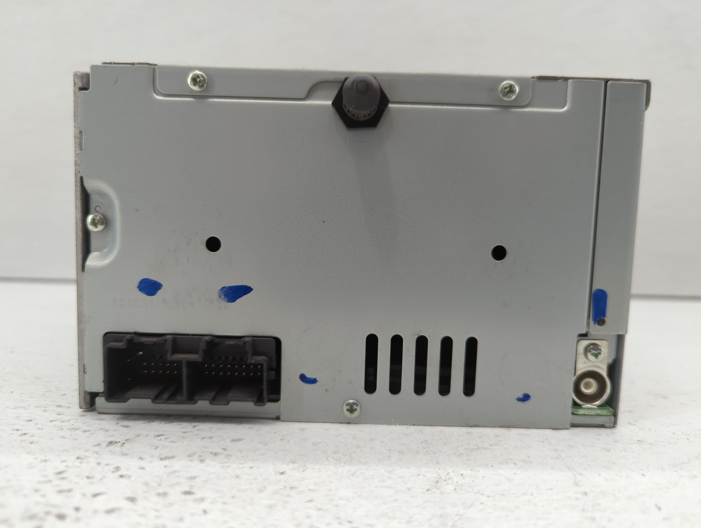2007 Chevrolet Equinox Radio AM FM Cd Player Receiver Replacement P/N:15945855 15293275 Fits OEM Used Auto Parts - Oemusedau