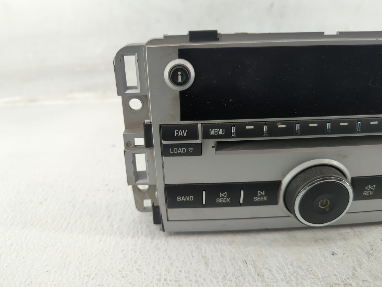 2007 Chevrolet Equinox Radio AM FM Cd Player Receiver Replacement P/N:15945857 122000-8590D101 Fits OEM Used Auto Parts - Oe