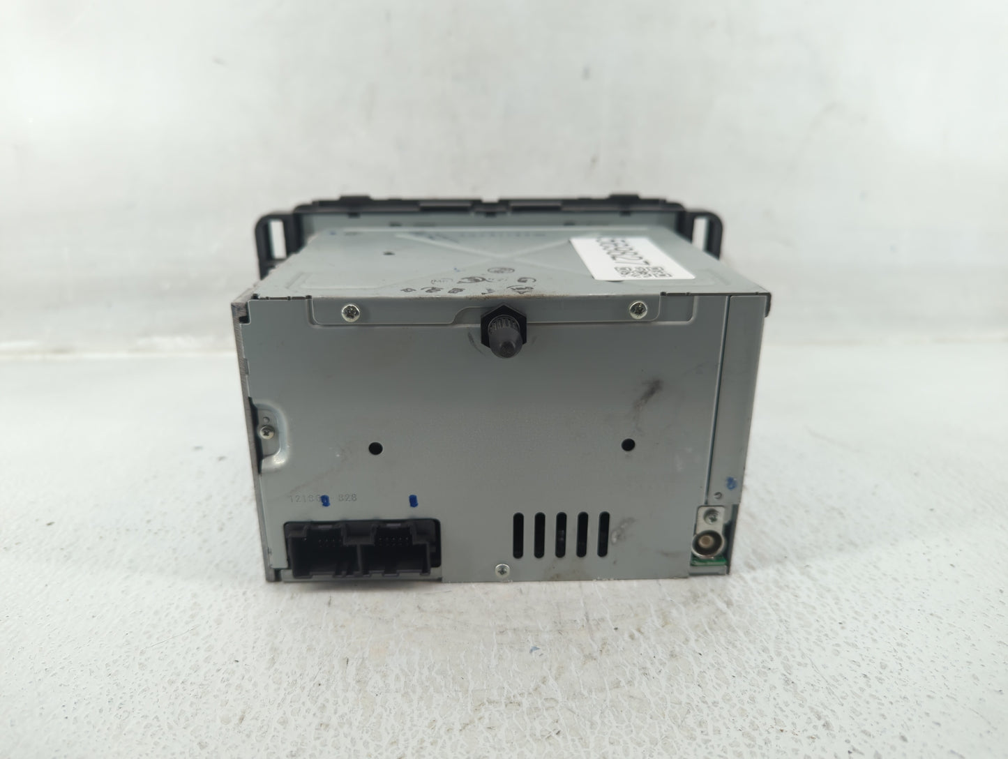 2007 Chevrolet Equinox Radio AM FM Cd Player Receiver Replacement P/N:15945857 122000-8590D101 Fits OEM Used Auto Parts - Oe