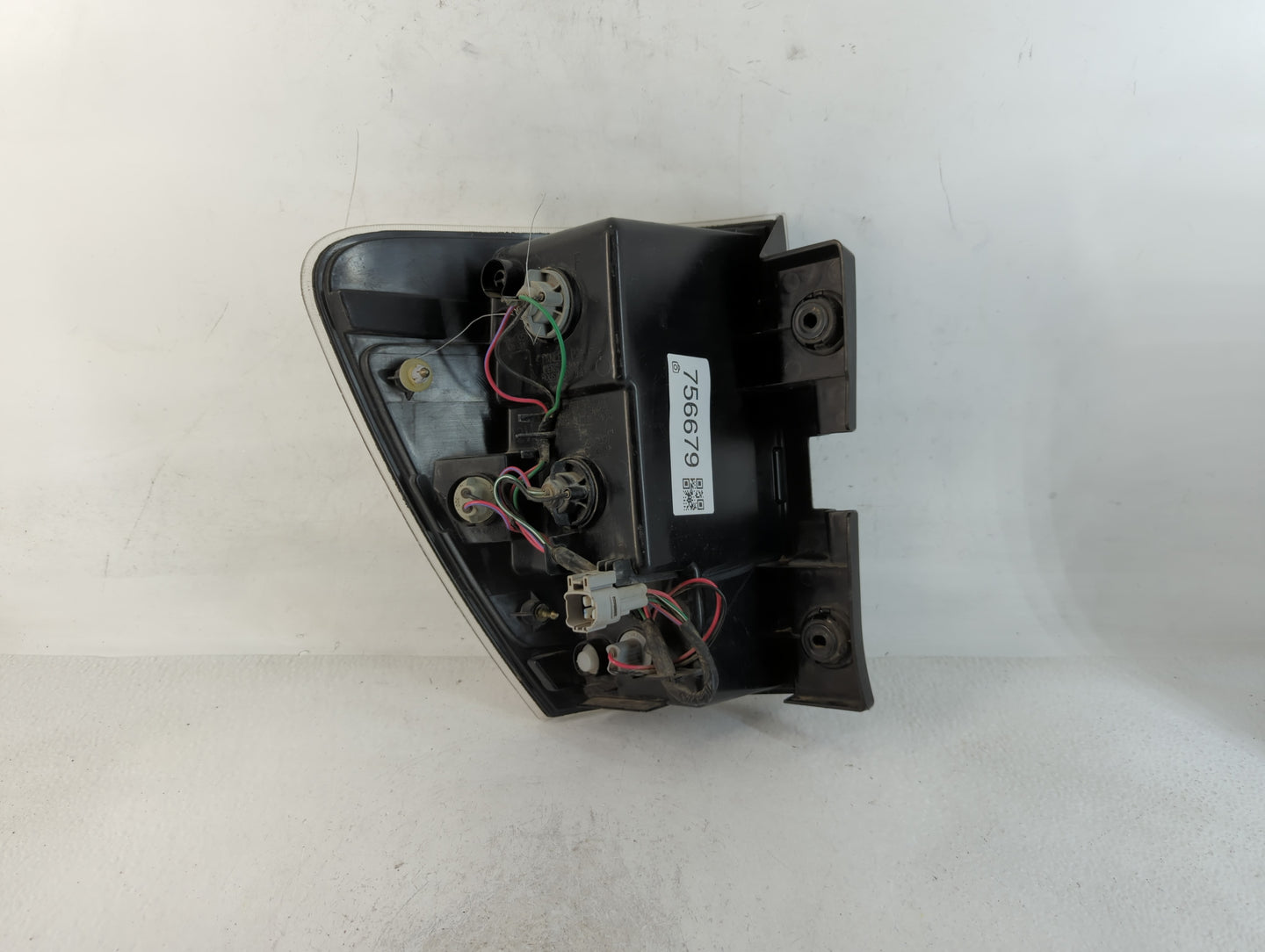 2005-2009 Chevrolet Equinox Tail Light Assembly Passenger Right OEM P/N:P2813 54807 Fits Fits 2005 2006 2007 2008 2009 OEM U