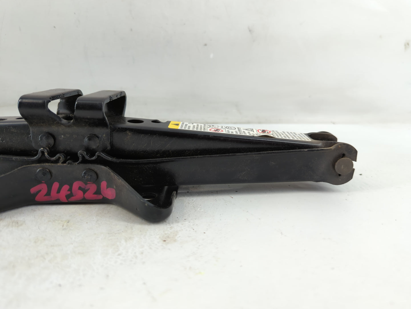 2007 Chevrolet Equinox Spare Scissor Car Jack - Oemusedautoparts1.com