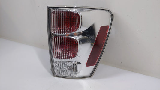 2007 Chevrolet Equinox Tail Light Assembly Passenger Right OEM P/N:548077 30796268, GM384-B000R Fits Fits 2005 2006 2008 2009 OEM Used Auto Parts