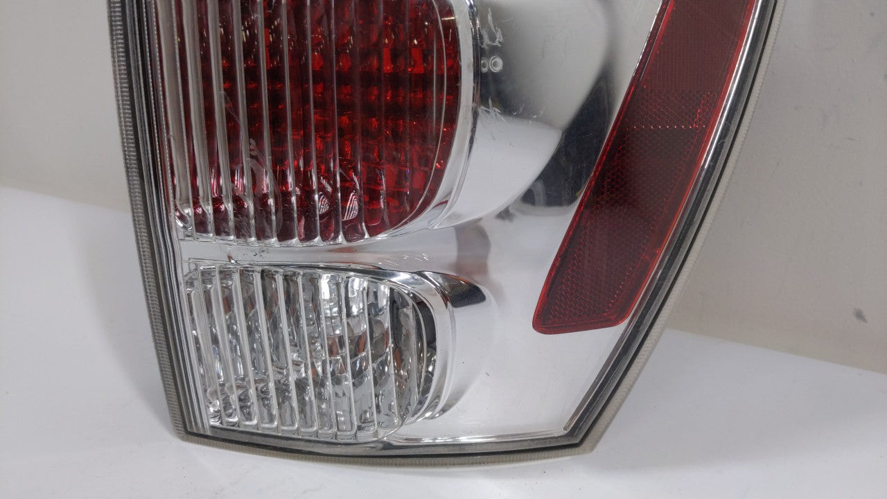 2007 Chevrolet Equinox Tail Light Assembly Passenger Right OEM P/N:548077 30796268, GM384-B000R Fits Fits 2005 2006 2008 200