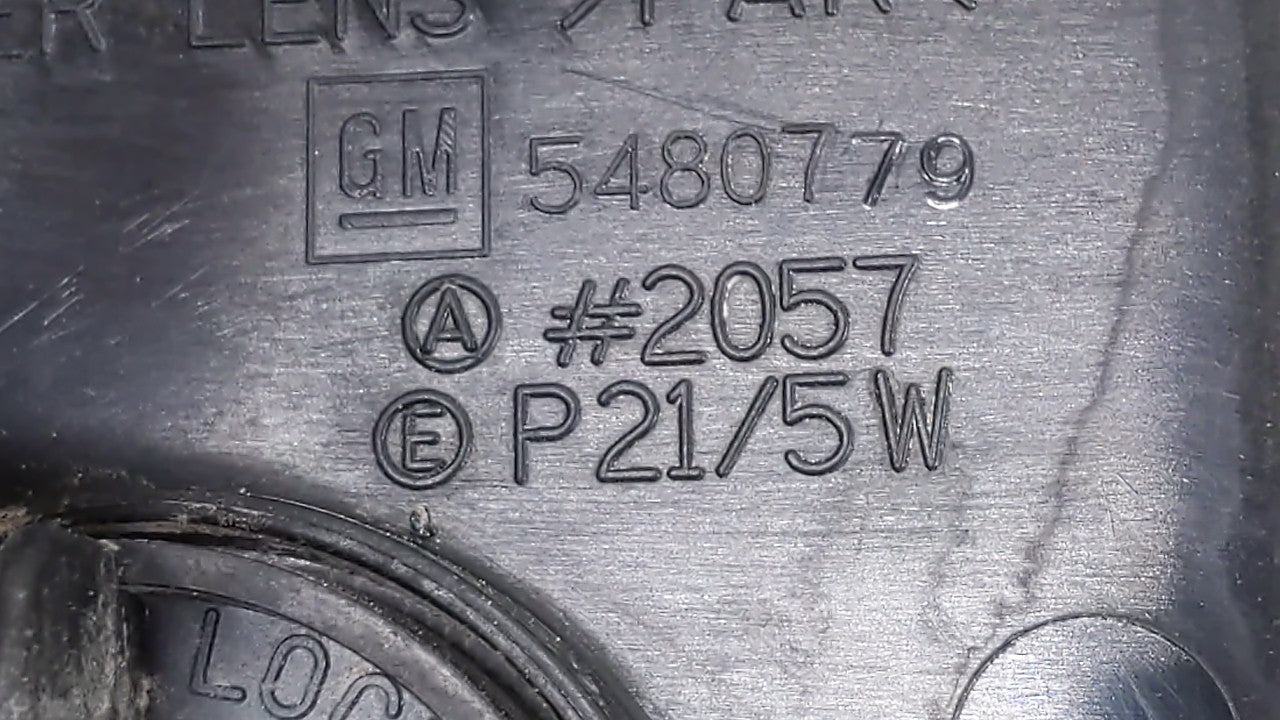 2007 Chevrolet Equinox Tail Light Assembly Passenger Right OEM P/N:548077 30796268, GM384-B000R Fits Fits 2005 2006 2008 200