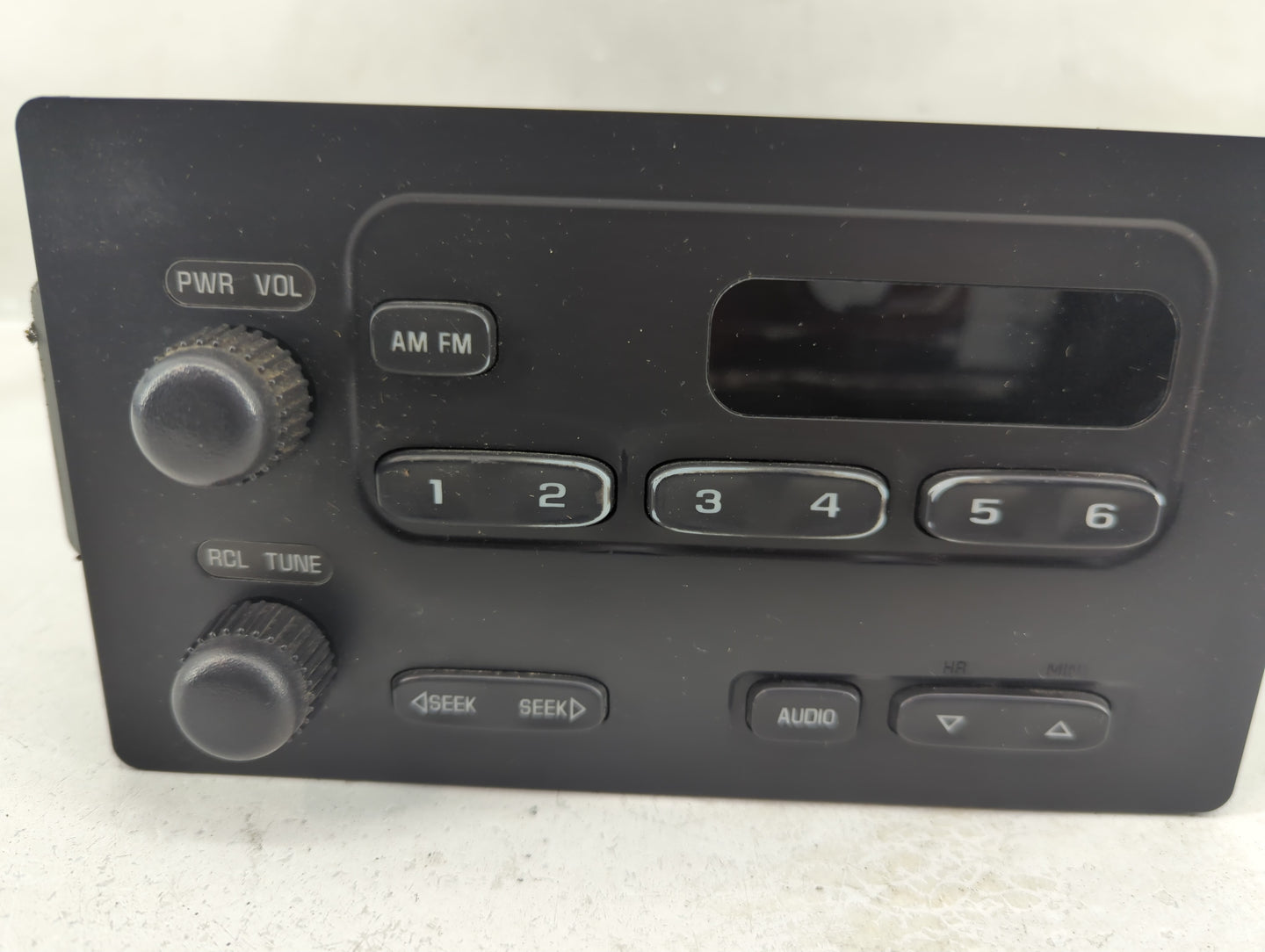 2003-2007 Chevrolet Express 1500 Radio AM FM Cd Player Receiver Replacement P/N:15131157 Fits OEM Used Auto Parts - Oemuseda