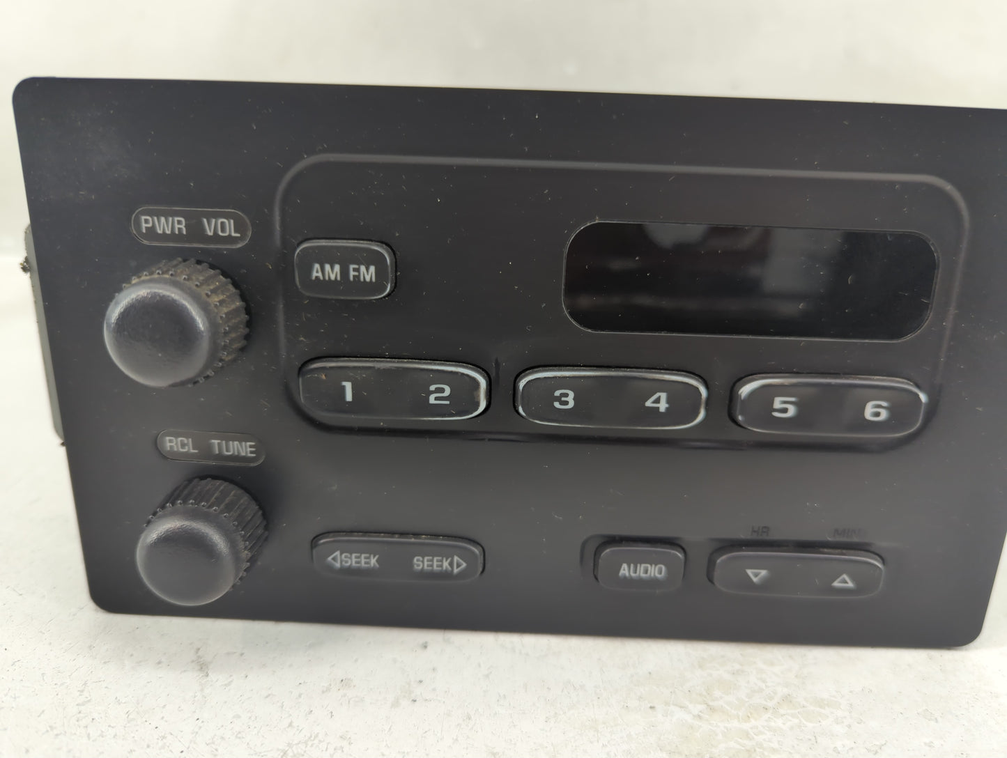 2003-2007 Chevrolet Express 1500 Radio AM FM Cd Player Receiver Replacement P/N:15131157 Fits OEM Used Auto Parts - Oemuseda