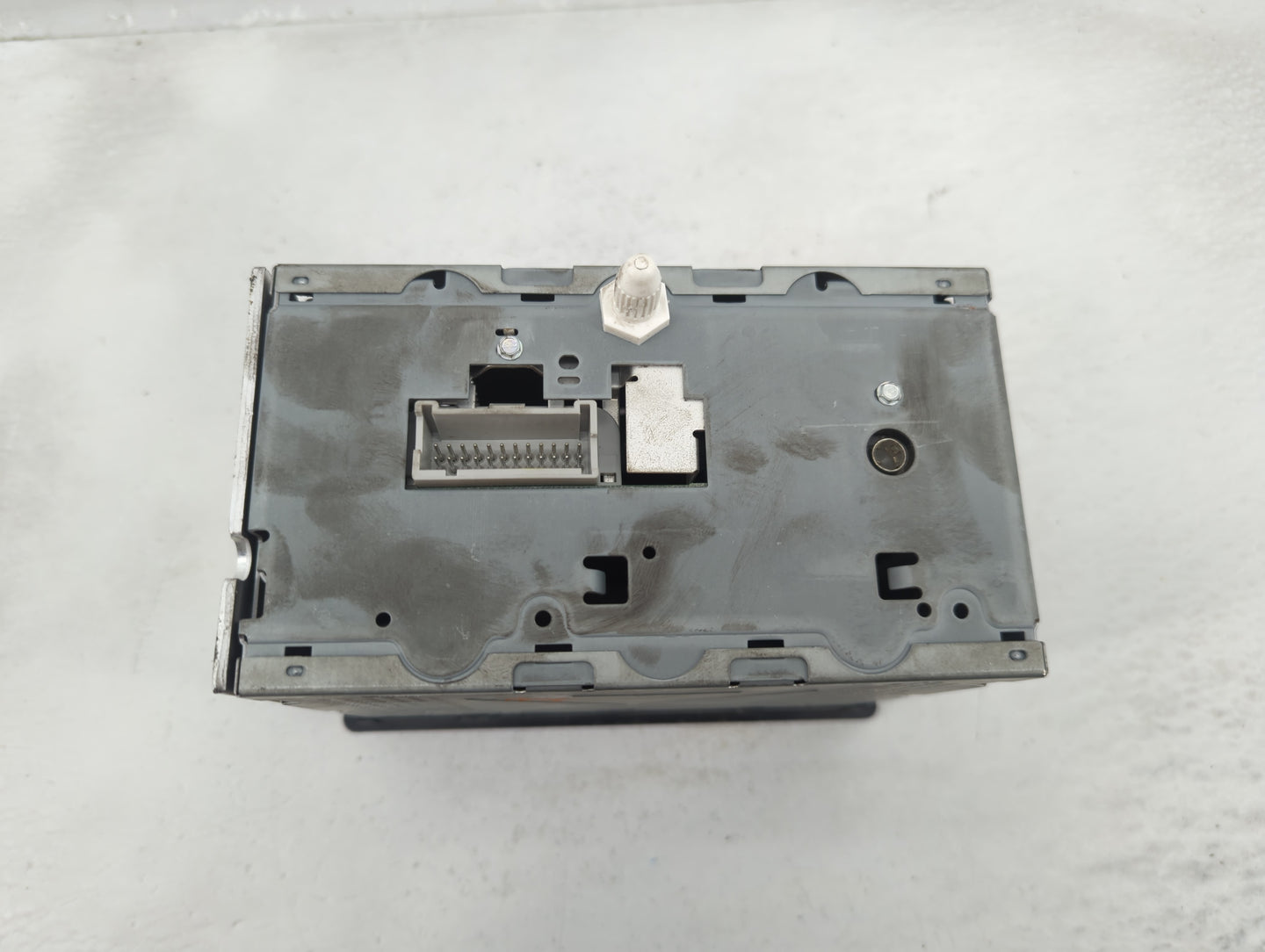 2003-2007 Chevrolet Express 1500 Radio AM FM Cd Player Receiver Replacement P/N:15131157 Fits OEM Used Auto Parts - Oemuseda