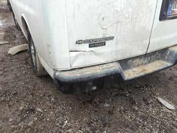 1996-2014 Chevrolet Express 1500 Rear Bumper Assembly Oem - Oemusedautoparts1.com