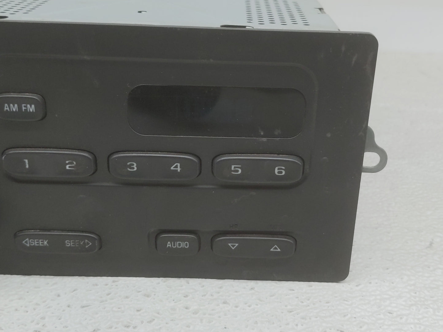 2003-2007 Chevrolet Express 1500 Radio AM FM Cd Player Receiver Replacement P/N:15131157 Fits OEM Used Auto Parts - Oemuseda