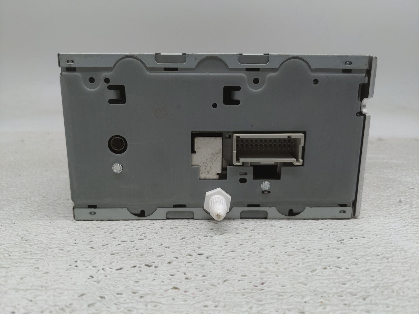 2003-2007 Chevrolet Express 1500 Radio AM FM Cd Player Receiver Replacement P/N:15131157 Fits OEM Used Auto Parts - Oemuseda