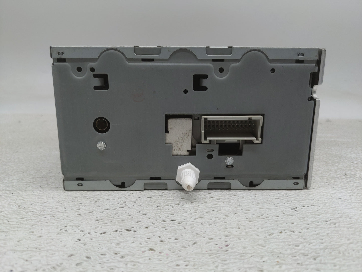 2003-2007 Chevrolet Express 1500 Radio AM FM Cd Player Receiver Replacement P/N:15131157 Fits OEM Used Auto Parts - Oemuseda