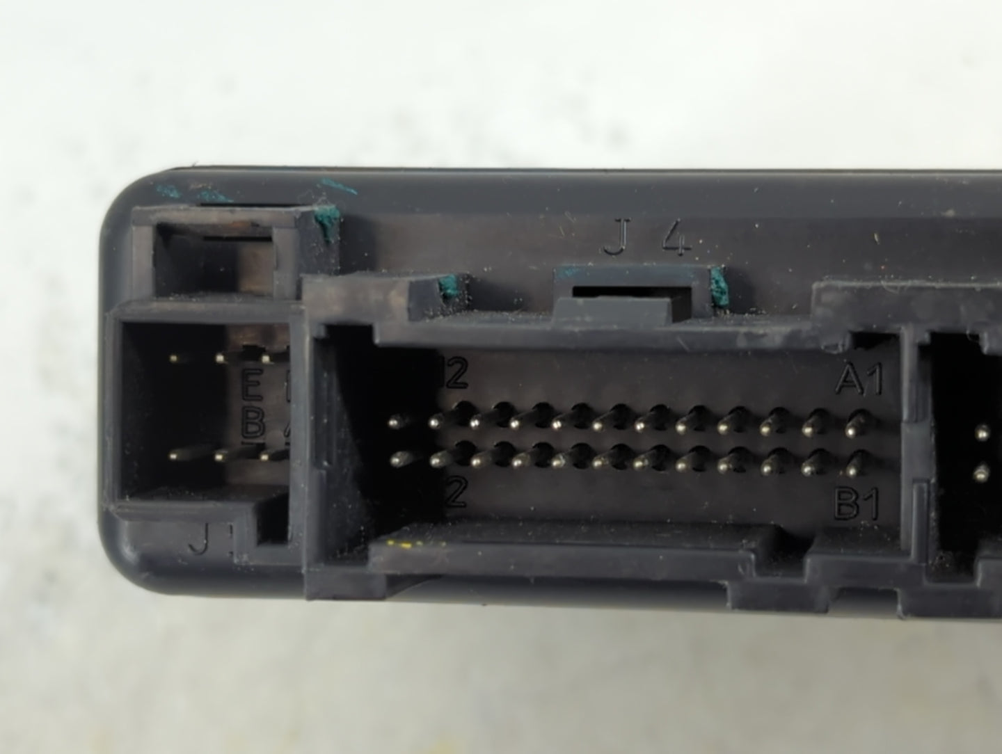 2004 Chevrolet Express 1500 Body Control Module Bcm Inner Cabin Fuse Box - Oemusedautoparts1.com