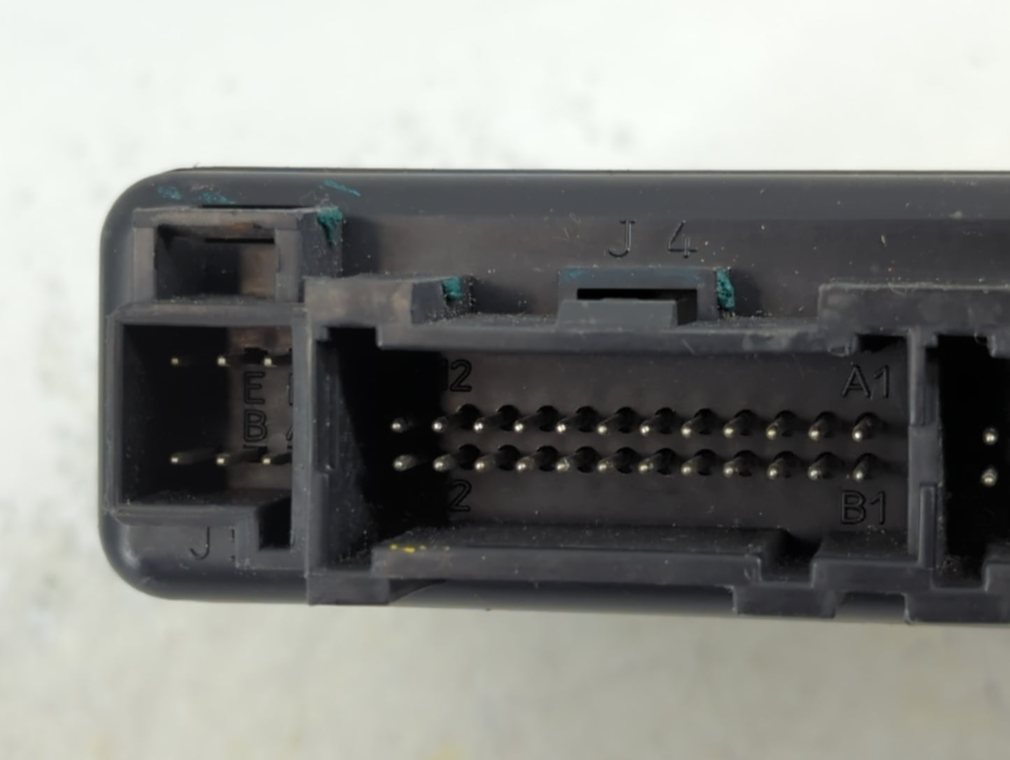 2004 Chevrolet Express 1500 Body Control Module Bcm Inner Cabin Fuse Box - Oemusedautoparts1.com