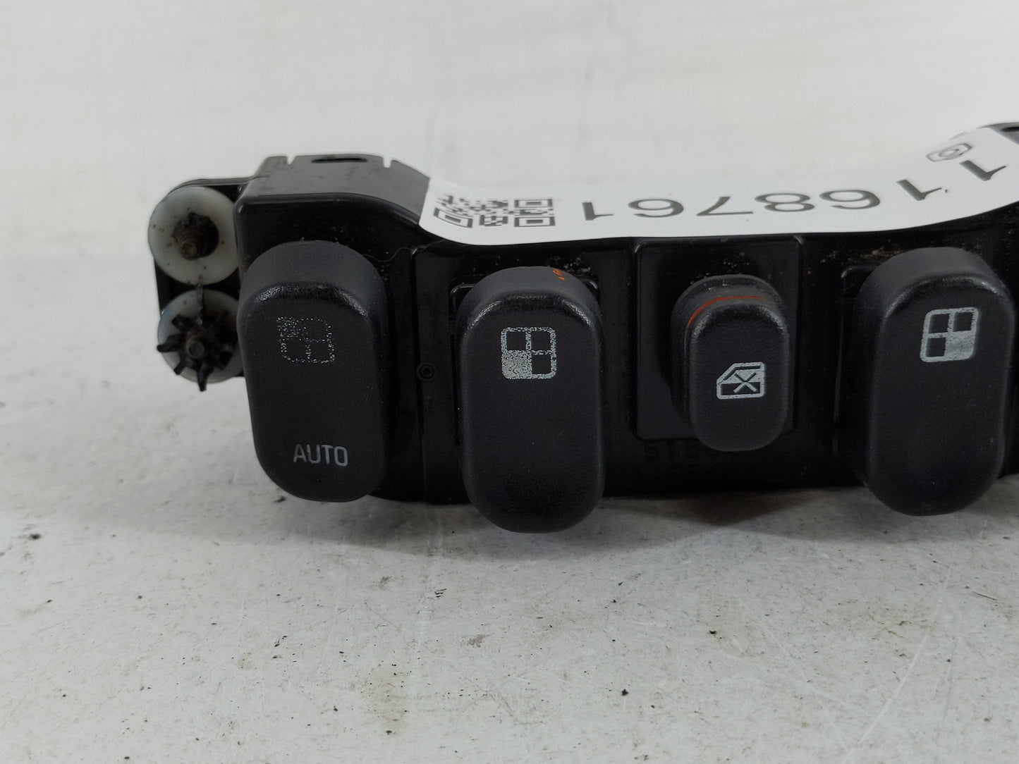 2006-2008 Chevrolet Hhr Master Power Window Switch Replacement Driver Side Left P/N:515037 Fits Fits 2006 2007 2008 OEM Used
