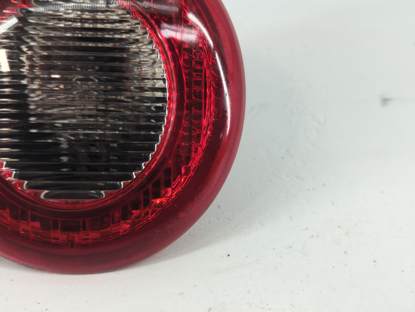 2006-2011 Chevrolet Hhr Tail Light Assembly Driver Left OEM P/N:15875485 Fits Fits 2006 2007 2008 2009 2010 2011 OEM Used Au