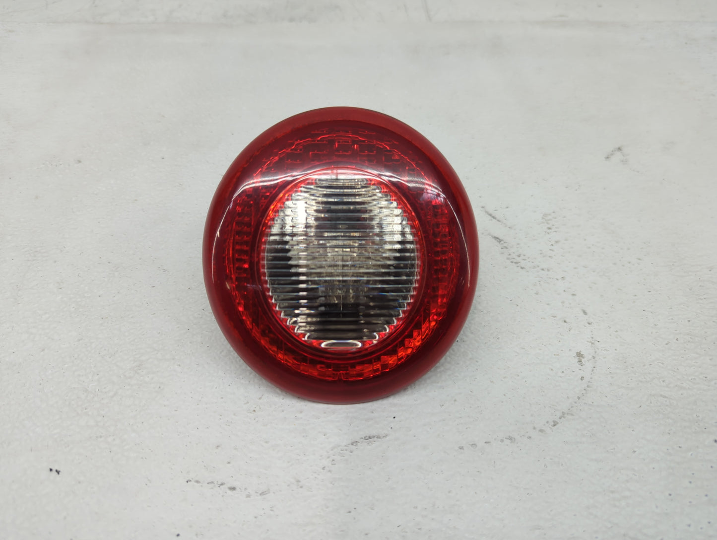 2006-2011 Chevrolet Hhr Tail Light Assembly Driver Left OEM P/N:15875485 Fits Fits 2006 2007 2008 2009 2010 2011 OEM Used Au