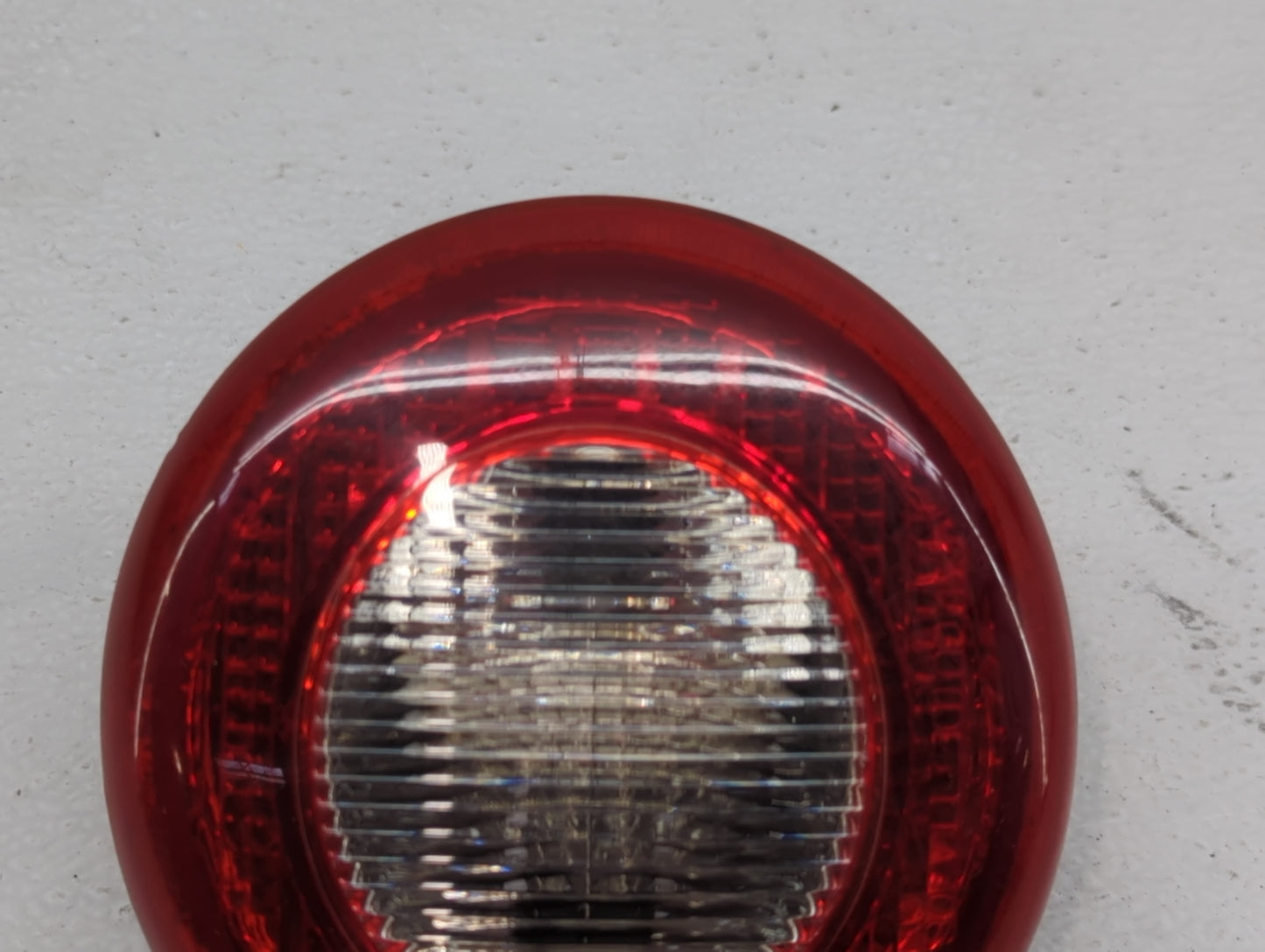 2006-2011 Chevrolet Hhr Tail Light Assembly Driver Left OEM P/N:15875485 Fits Fits 2006 2007 2008 2009 2010 2011 OEM Used Au