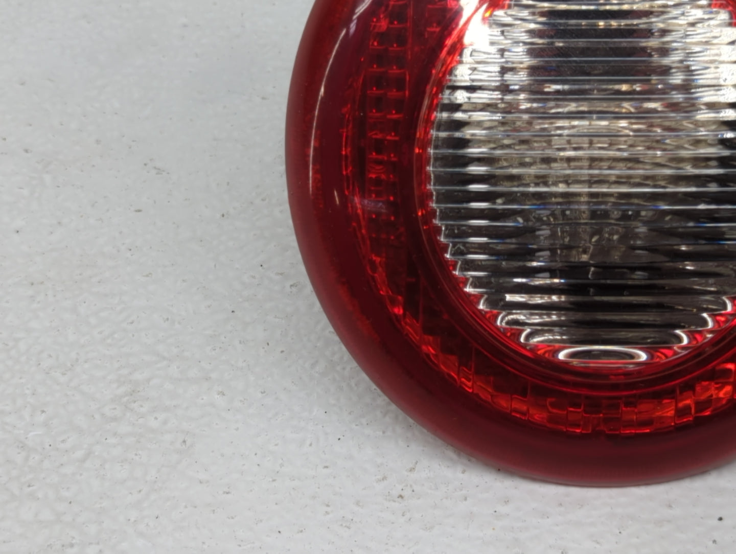 2006-2011 Chevrolet Hhr Tail Light Assembly Driver Left OEM P/N:15875485 Fits Fits 2006 2007 2008 2009 2010 2011 OEM Used Au
